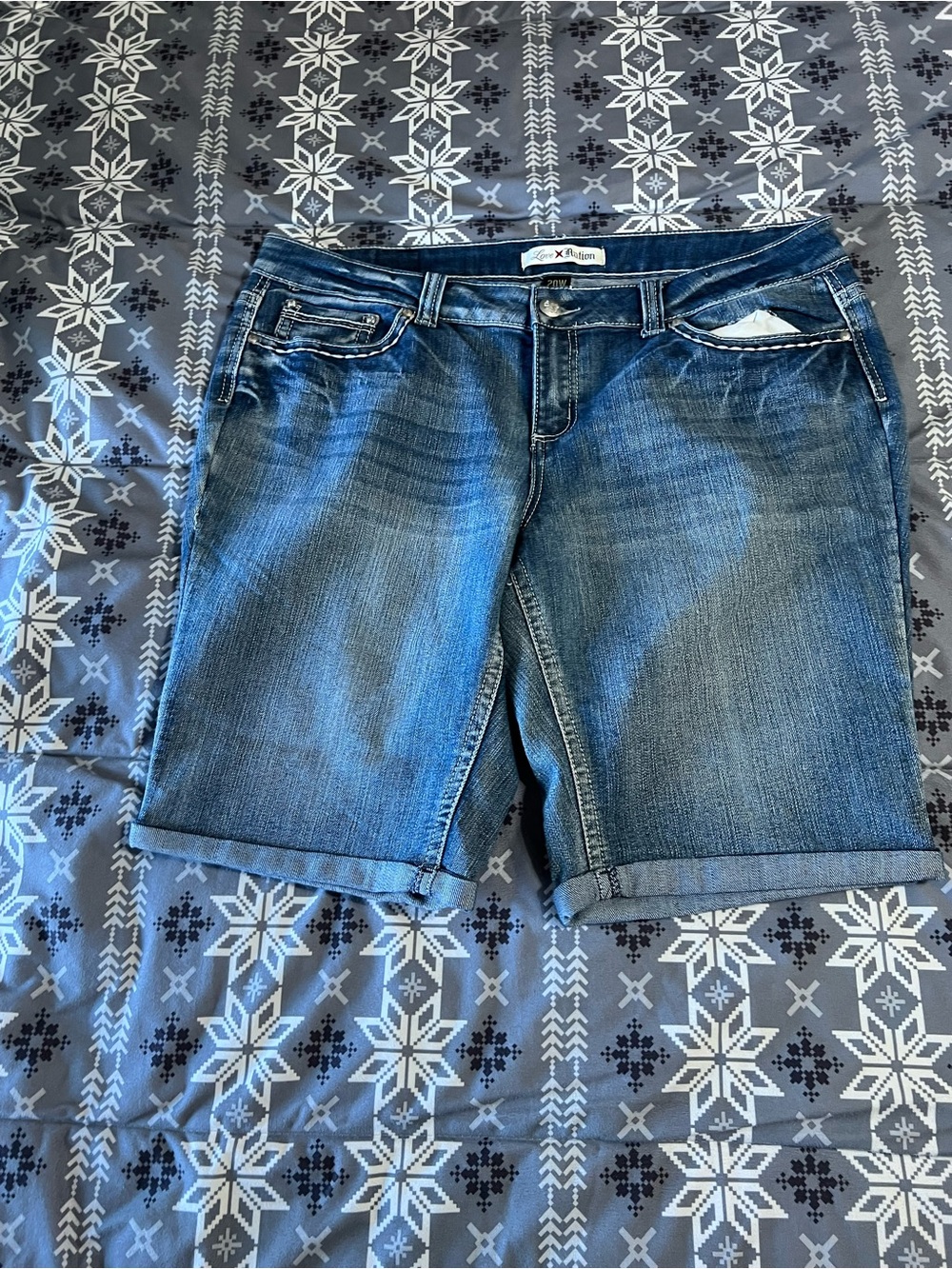 Love Nation Women's Rolled Hem Denim Shorts - Blue Wash